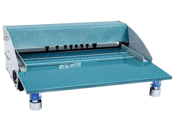 <b>YT440不干膠劃線機</b>